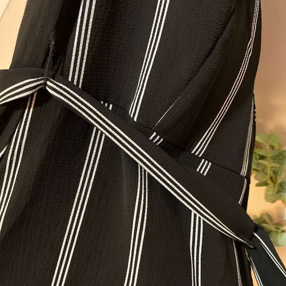 Black and white striped midi dress - Picture 5 of 5